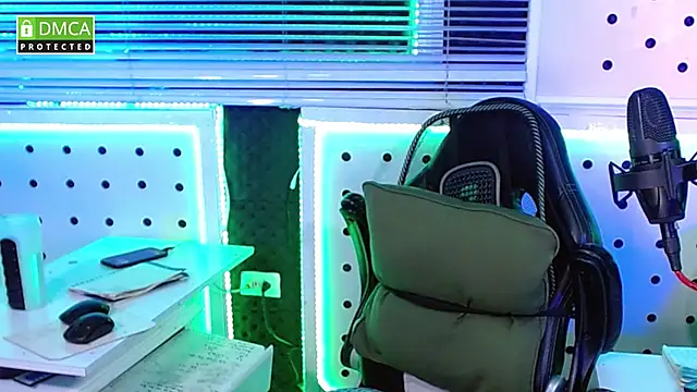 Darko0717 online show from October 21, 1:36 pm