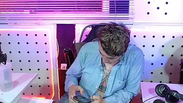 Darko0717 online show from November 4, 11:39 pm