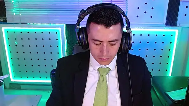 Darko0717 online show from February 11, 11:48 am