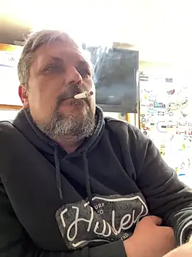 tank32s online show from March 16, 8:43 am