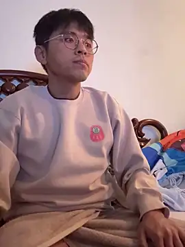 Aaronsuhi online show from February 15, 10:44 am