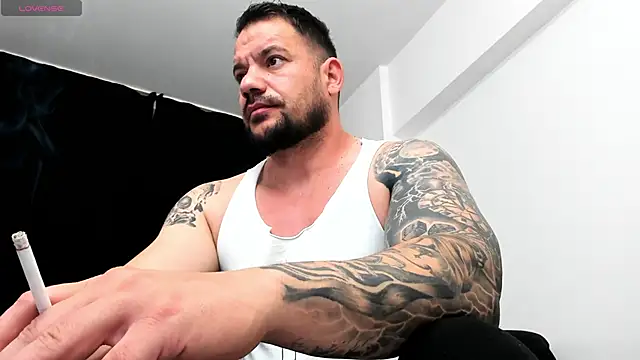 Snapshot of musclemonster31 chatting on October 1, 3:16 pm musclemonster31 online show from October 1, 3:16 pm