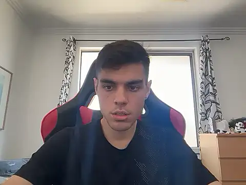 Omarnede online show from December 18, 5:25 am