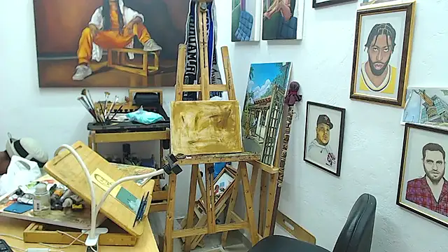 Snapshot of color_beat17 chatting on December 9, 12:53 pm color beat17 online show from December 9, 12:53 pm