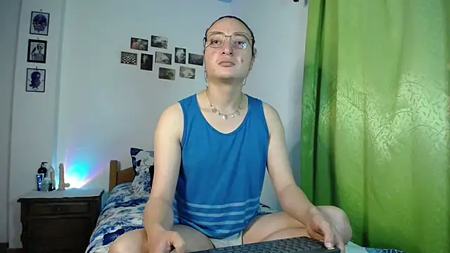 monkeywillwhite online show from October 30, 12:02 am