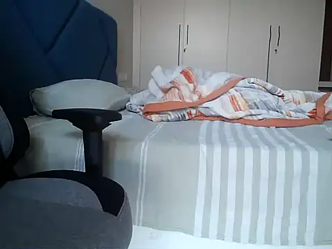 insanefreak69 online show from February 17, 2:10 am