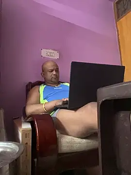 Dick 6inches online show from February 17, 8:02 am