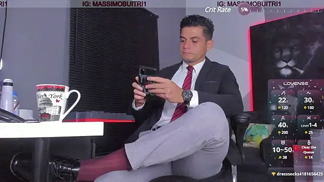 Snapshot of massimo_g chatting on February 6, 11:26 pm massimo g online show from February 6, 11:26 pm