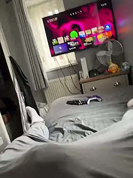 Just averagelad online show from February 17, 12:48 pm