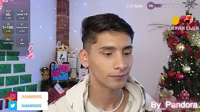 Snapshot of by_pandora chatting on December 31, 6:35 pm by pandora online show from December 31, 6:35 pm