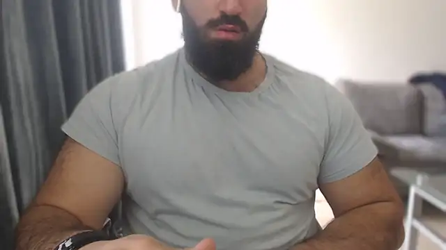 Snapshot of hugemachohandsome chatting on October 5, 8:51 am hugemachohandsome online show from October 5, 8:51 am