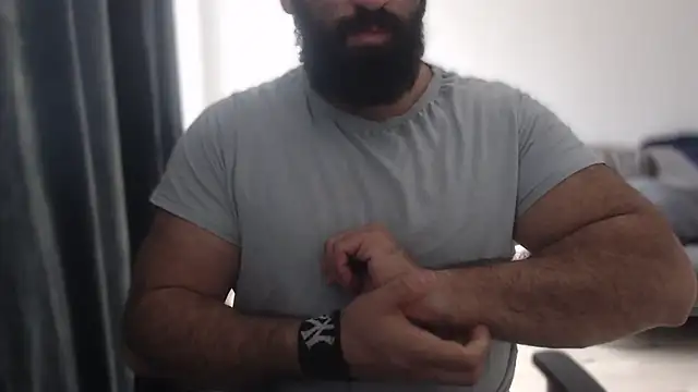 Snapshot of hugemachohandsome chatting on October 4, 8:41 am hugemachohandsome online show from October 4, 8:41 am