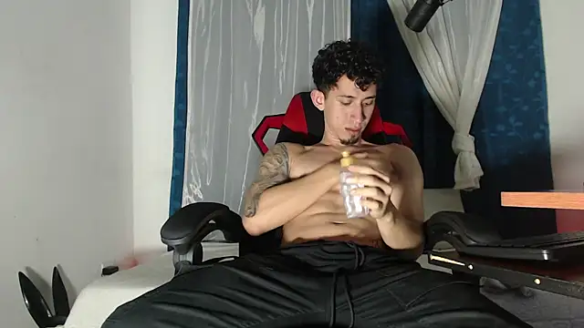 stevenSEX123 online show from October 26, 4:58 am