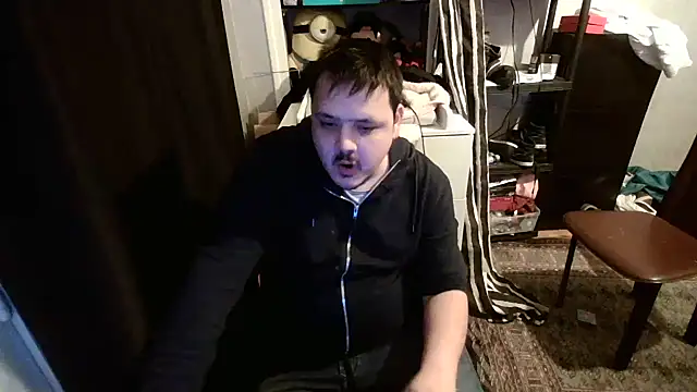 Snapshot of Bebemickey75 chatting on February 26, 1:32 am Bebemickey75 online show from February 26, 1:32 am