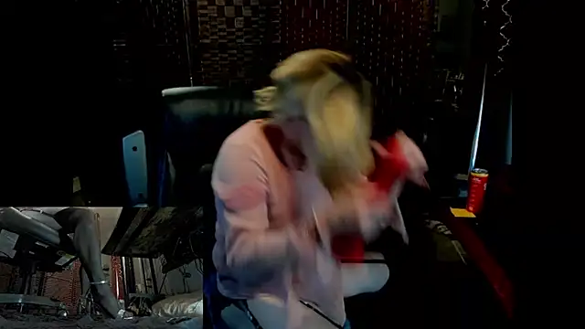 CharlotteAshton online show from June 25, 2:44 pm