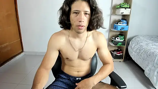 imtonny19 online show from February 1, 2:02 pm