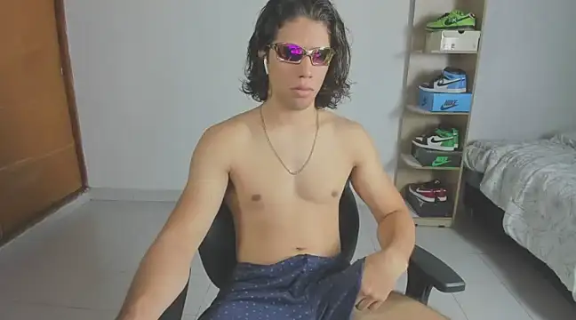 imtonny19 online show from February 12, 12:37 am