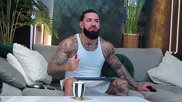 masterkingofmusclee online show from December 16, 10:00 am