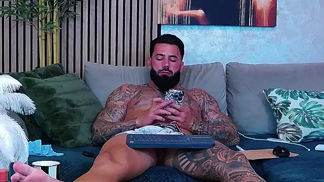 masterkingofmusclee online show from June 30, 10:16 am