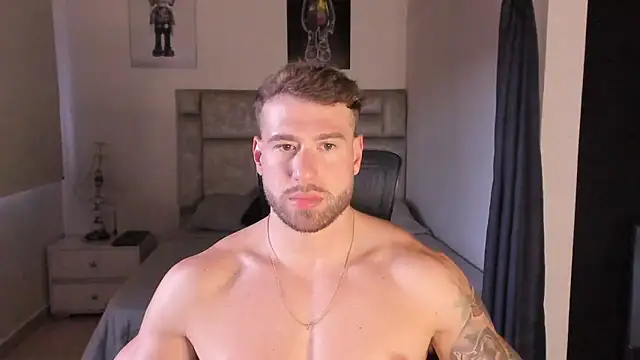 Snapshot of paul_rogerr chatting on September 15, 10:44 pm paul rogerr online show from September 15, 10:44 pm