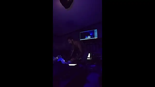 Bi curious86 online show from February 27, 6:03 am