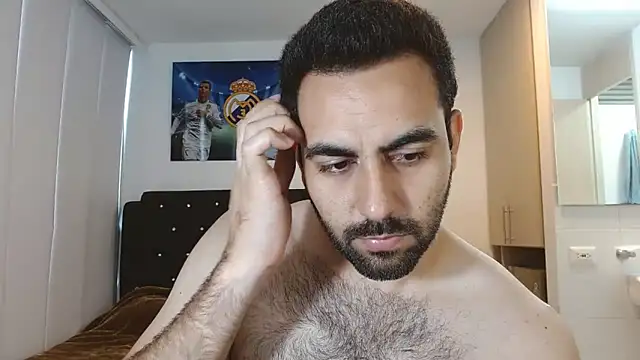 Snapshot of omarmohammedhot2 chatting on December 31, 3:53 pm omarmohammedhot2 online show from December 31, 3:53 pm