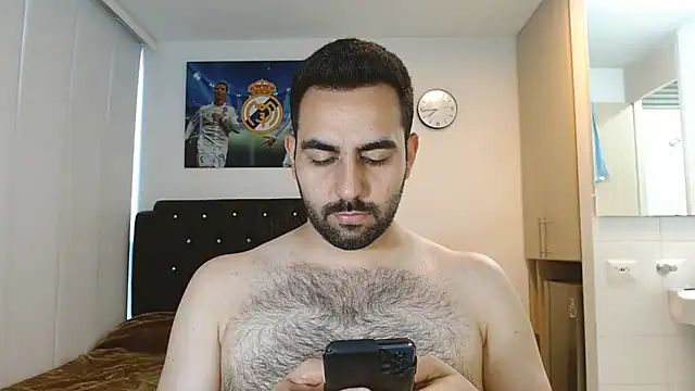 Snapshot of omarmohammedhot2 chatting on December 9, 2:40 pm omarmohammedhot2 online show from December 9, 2:40 pm