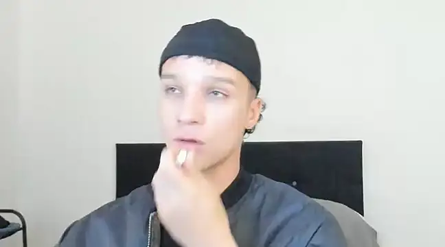 angelcortes online show from December 20, 12:27 pm