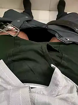 samlord261 online show from December 23, 10:10 am