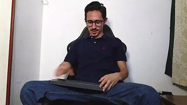 HomeAloneK online show from February 11, 10:26 pm