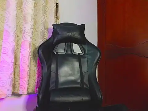 HomeAloneK online show from May 25, 7:42 pm