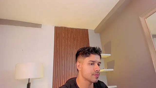 Snapshot of liam_collins21 chatting on January 16, 11:48 am liam collins21 online show from January 16, 11:48 am