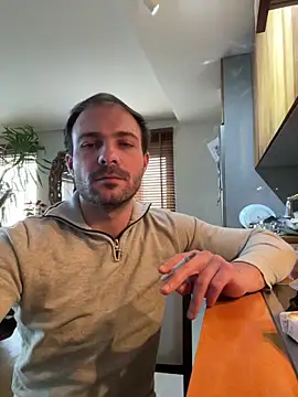 Snapshot of Adventurehotman chatting on January 22, 1:53 pm Adventurehotman online show from January 22, 1:53 pm