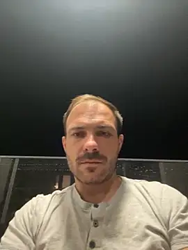 Snapshot of Adventurehotman chatting on September 20, 10:21 pm Adventurehotman online show from September 20, 10:21 pm