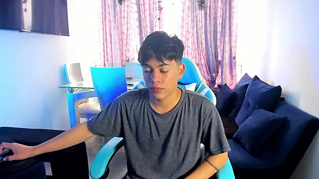 Snapshot of Franco_Rizzo_ chatting on February 3, 8:24 pm Franco Rizzo online show from February 3, 8:24 pm