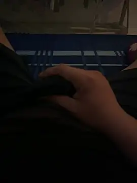 boythichcu69 online show from February 14, 3:40 pm