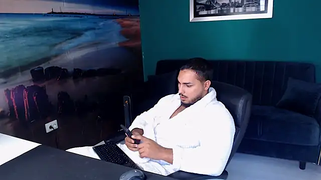 Snapshot of ZenoBaro1 chatting on October 12, 12:10 pm ZenoBaro1 online show from October 12, 12:10 pm