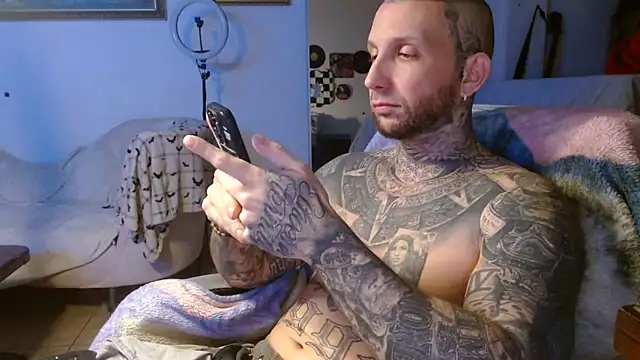 bobbybacala91 online show from October 29, 9:23 am