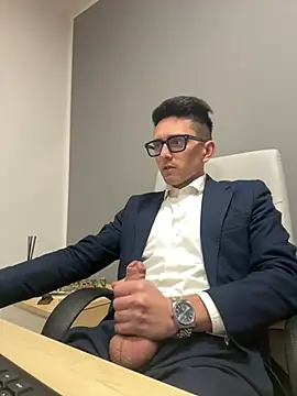 Snapshot of masterboss_ chatting on February 25, 1:28 pm masterboss  online show from February 25, 1:28 pm