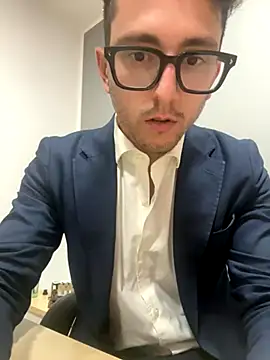 Snapshot of masterboss_ chatting on October 23, 11:46 am masterboss  online show from October 23, 11:46 am