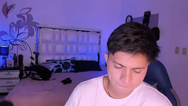 Snapshot of Niicky1_ chatting on January 24, 8:54 pm Niicky1 online show from January 24, 8:54 pm