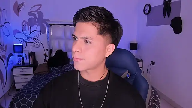 Snapshot of Niicky1_ chatting on January 20, 8:07 pm Niicky1 online show from January 20, 8:07 pm