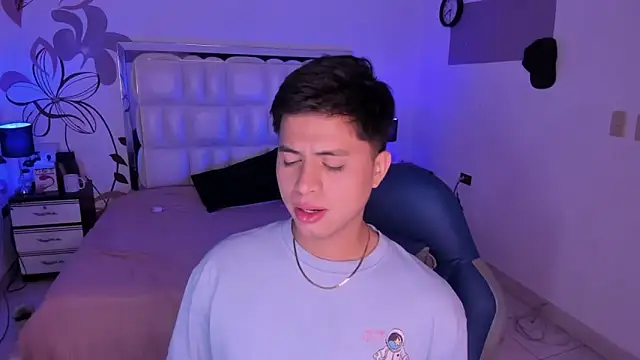 Snapshot of Niicky1_ chatting on December 30, 8:47 pm Niicky1 online show from December 30, 8:47 pm