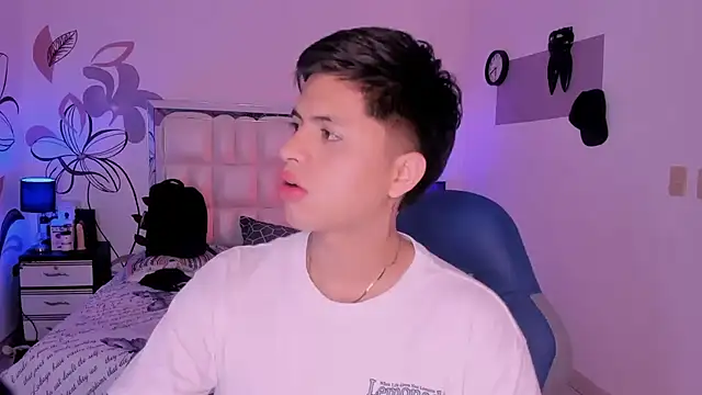 Snapshot of Niicky1_ chatting on January 14, 8:59 pm Niicky1 online show from January 14, 8:59 pm