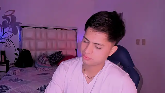 Snapshot of Niicky1_ chatting on January 17, 8:37 pm Niicky1 online show from January 17, 8:37 pm