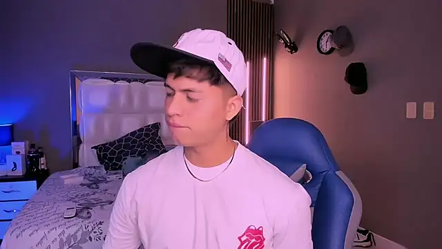 Snapshot of Niicky1_ chatting on March 19, 9:27 pm Niicky1 online show from March 19, 9:27 pm