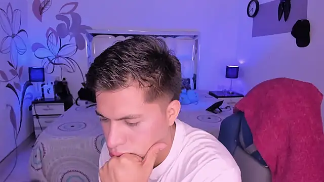 Snapshot of Niicky1_ chatting on February 11, 9:14 pm Niicky1 online show from February 11, 9:14 pm