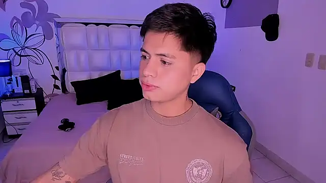 Snapshot of Niicky1_ chatting on December 26, 8:32 pm Niicky1 online show from December 26, 8:32 pm