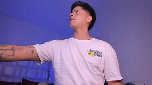 Snapshot of Niicky1_ chatting on January 9, 8:55 pm Niicky1 online show from January 9, 8:55 pm