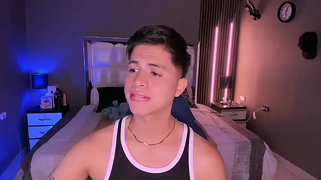 Snapshot of Niicky1_ chatting on March 4, 9:43 pm Niicky1 online show from March 4, 9:43 pm